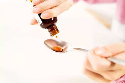 M02_Tropfen_Frau_226